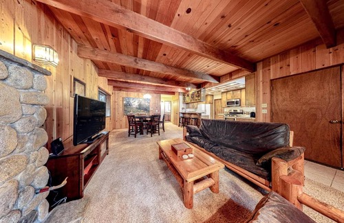 Lake Arrowhead House | Rainbow Cottage