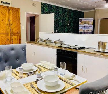 Universitas Bed & Breakfast | Rainbow Palace