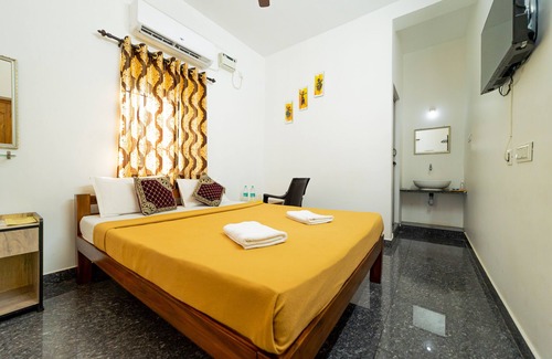 Kuilapalayam Bed & Breakfast | Rainbow Residency ECR