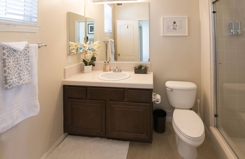 Norco House | Rainbow’s End Guest Cottage