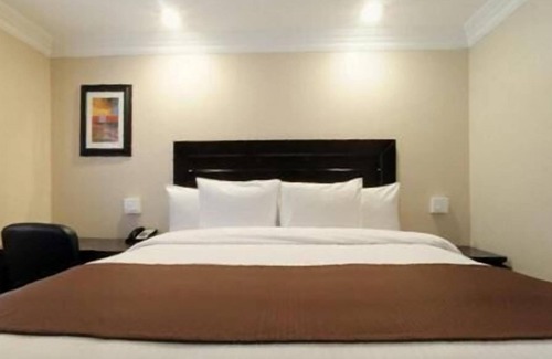 Downtown Riverside Hotel | Raincross Hotel