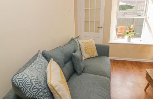 Cinderford House | Rainforest Cottage