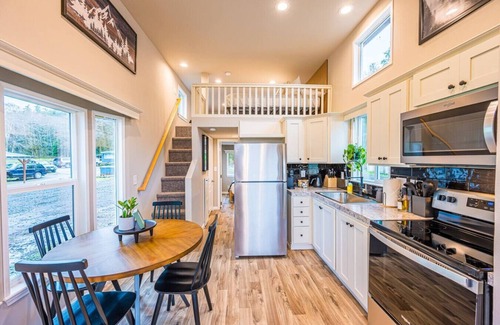 Forks House | Rainforest Tiny Home Retreat #29
