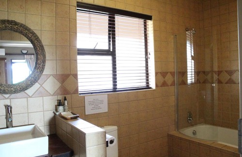 Boksburg House | Raintree Guest House