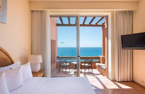 Palmilla Resort | Raintree's Club Regina Kitchenette Suite Jan 24 to 31
