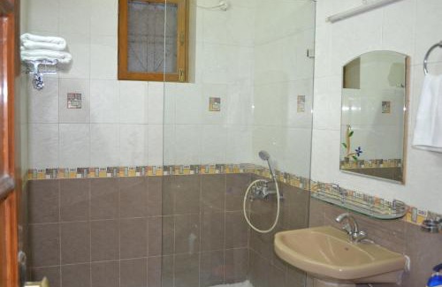 Rishikesh Bed & Breakfast | Raj Cottage Ganga Vatika