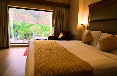Tirupati Hotel | Raj Park Tirupati