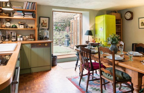 Cerne Abbas House | Raleighs in Dorchester