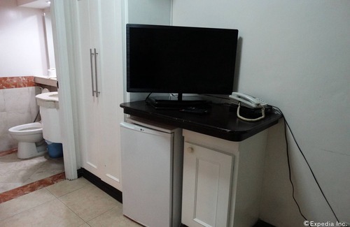 669 Ermita Hotel | Ralph Anthony Suites