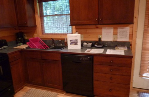 Boone Cabin | Ralph's Place 6 Min to Downtown Immaculately Kept