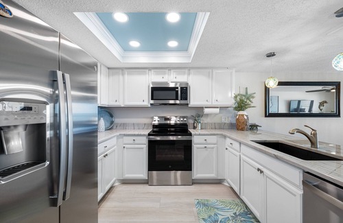 North Redington Beach Condo | Ram Sea 302- Beachfront with pool & Hottub!