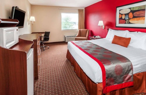 Locust Grove Hotel | Ramada by Wyndham Locust Grove