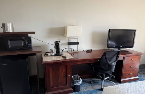 Independence Hotel | Ramada by Wyndham Cleveland Independence