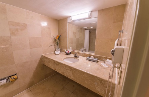 Downtown Culiacan Hotel | Ramada by Wyndham Hola Culiacan