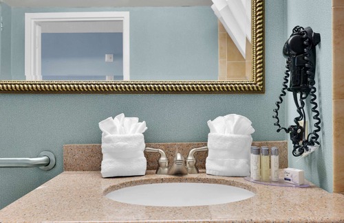 Southside Hotel | Ramada by Wyndham Jacksonville I-95 by Butler Blvd