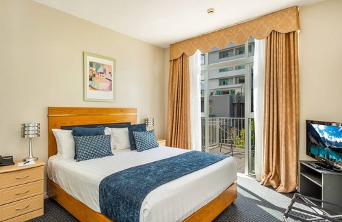 Hamilton Hotel | Ramada By Wyndham Hamilton City Center