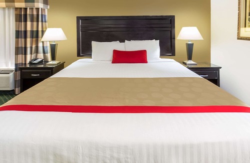 Ontario Hotel | Ramada by Wyndham Ontario