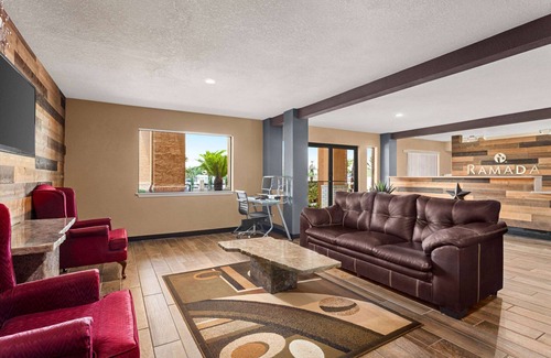 West San Antonio Hotel | Ramada by Wyndham San Antonio Near SeaWorld/Lackland AFB