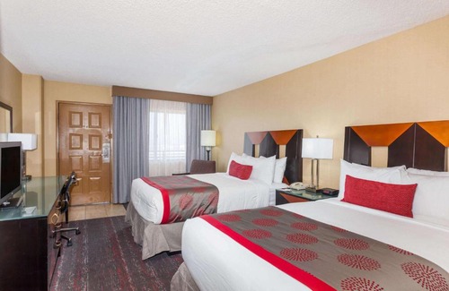 National City Hotel | Ramada by Wyndham San Diego National City