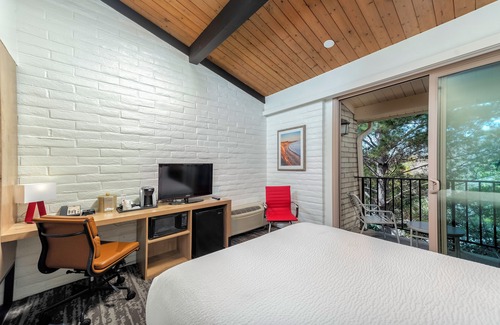 Santa Barbara Hotel | Ramada by Wyndham Santa Barbara