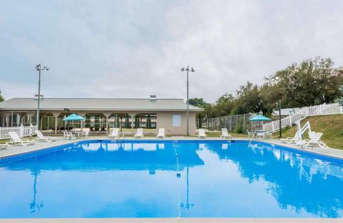 State College Hotel | Ramada by Wyndham State College Hotel & Conference Center