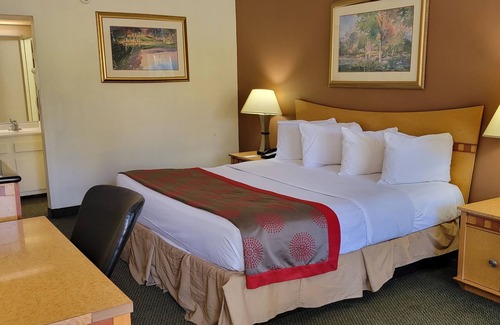 Warner Robins Hotel | Ramada by Wyndham & Suites Warner Robins