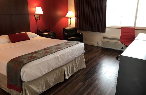 Torrance Hotel | Ramada by Wyndham Torrance