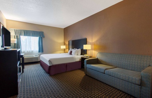 Glendale Heights Hotel | Ramada by Wyndham Glendale Heights/Lombard
