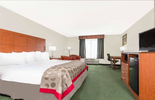 Lexington Hotel | Ramada Hotel & Conference Center by Wyndham Lexington North