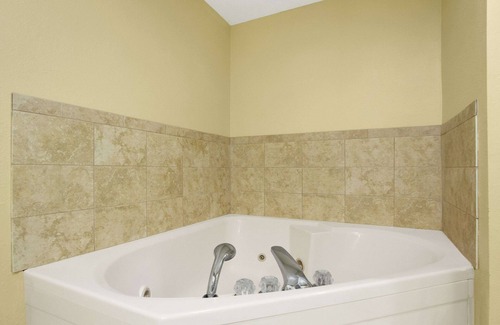 St. Andrews Hotel | Ramada Limited Columbia