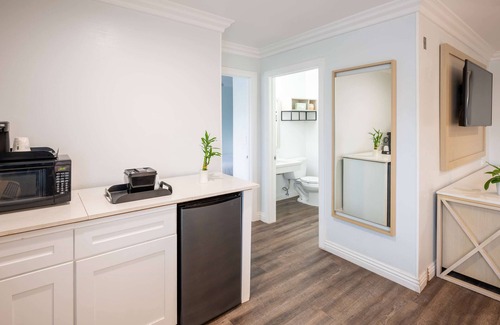 South Redondo Hotel | Ramada Limited Redondo Beach