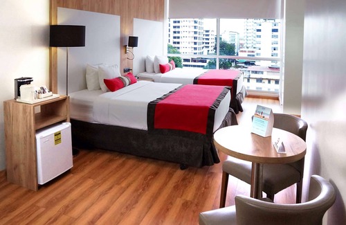 El Cangrejo Hotel | Ramada Panama Centro Via Argentina