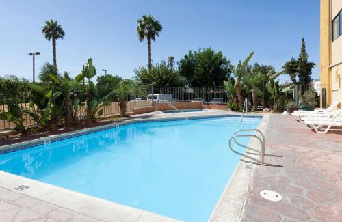 Garden Grove Hotel | Ramada Plaza by Wyndham Garden Grove/Anaheim South
