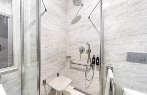 Bakırkoy Hotel | Ramada Plaza by Wyndham Istanbul Atakoy