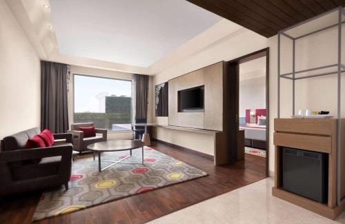 Lucknow Hotel | Ramada Plaza by Wyndham Lucknow