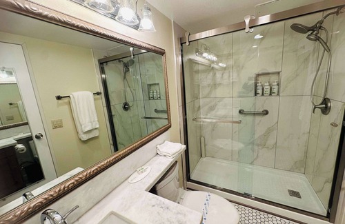 Garden Grove Hotel | Ramada Plaza by Wyndham Garden Grove/Anaheim South