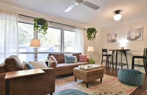 Southwest Raleigh House | Rambling Raleigh | Central | Golf | <3mi to NCSU + Downtown | Large Unique Space