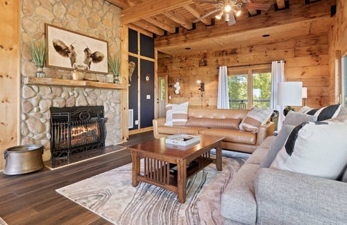 Bostic House | Rambling Rose Creekside Retreat near Asheville and Lake Lure
