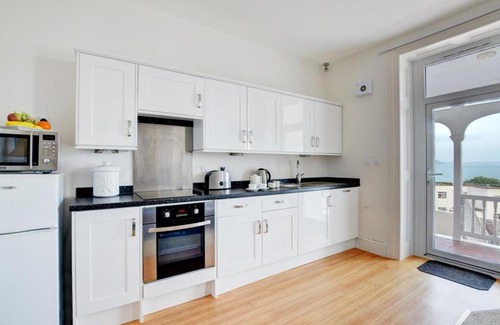 West Looe Apartment | Rame Lemain Garden Apts