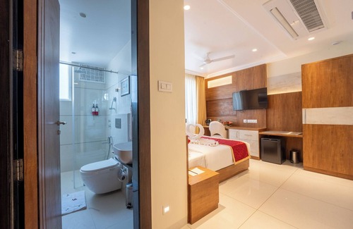 Indore Hotel | Ramee Tarang Hotel Indore