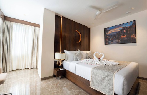 Indore Hotel | Ramee Tarang Hotel Indore