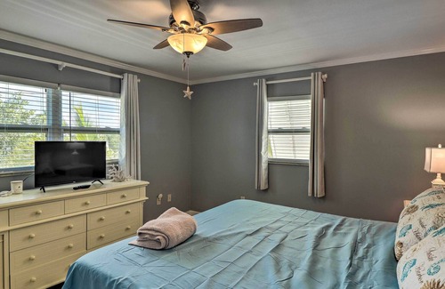 Breezeswept Beach Estates Cottage | Ramrod Key Vacation Rental w/ Private Dock