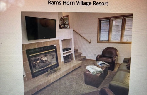 Estes Park Resort | Rams Horn Village Resort with exquisite views of the Rocky Mountains
