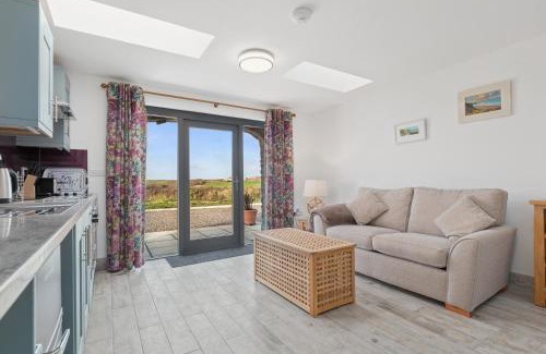 Haverfordwest Apartment | Ramsey Sea View Cottage - Dog Friendly