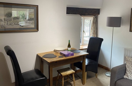 Leek Cottage | Ramshaw Rock - Ground floor cottage/apartment secure private garden dogs welcome
