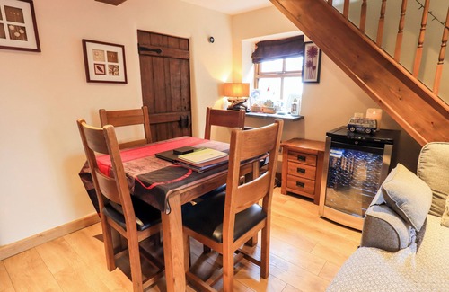 Tebay Cottage | RAMSHEAD COTTAGE, pet friendly, character holiday cottage in Tebay