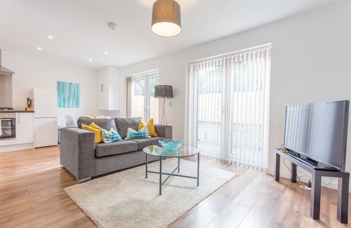 Cowley Apartment | Rana Court