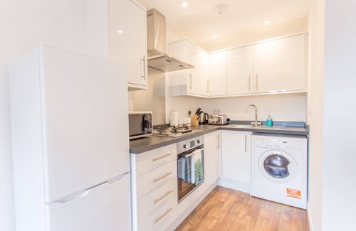 Cowley Apartment | Rana Court