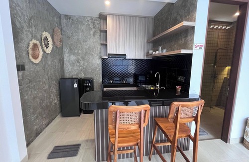 Sunset Road Hotel | Ranala Coliving