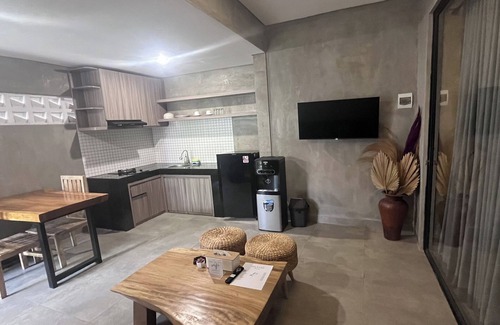 Sunset Road Hotel | Ranala Coliving